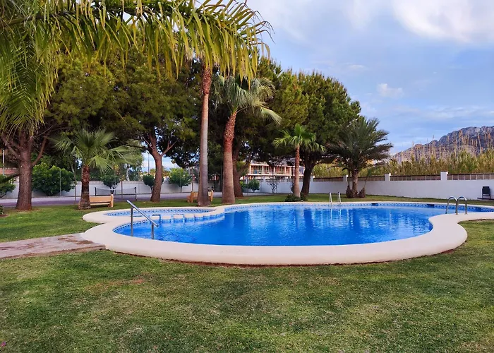 De Lujo Playa Deveses アパート