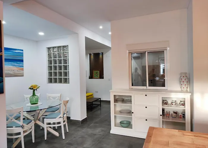 דירה De Lujo Playa Deveses *